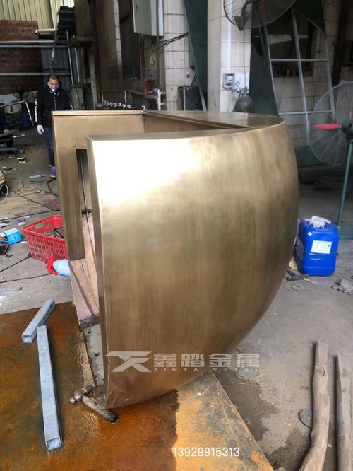 肌理紋效果酒店純銅接待前臺(tái)工廠(chǎng)制作流程與耐火材料制造